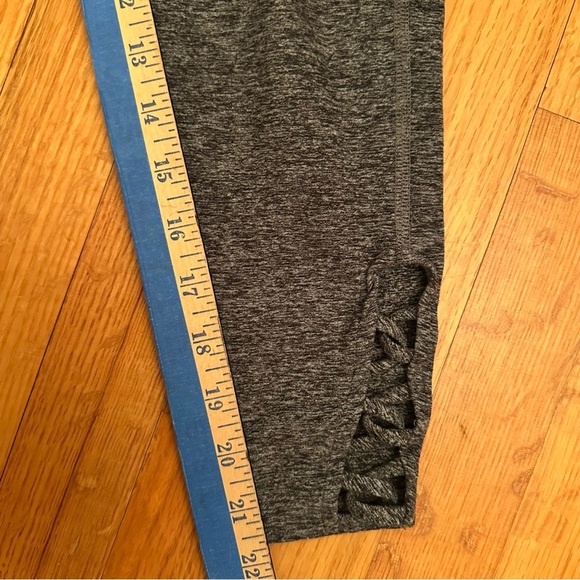 Beyond Yoga Crop Legging Side Lattice Gray Black Spacedye Sz S Lace Up Hem (c5) - Picture 8 of 10